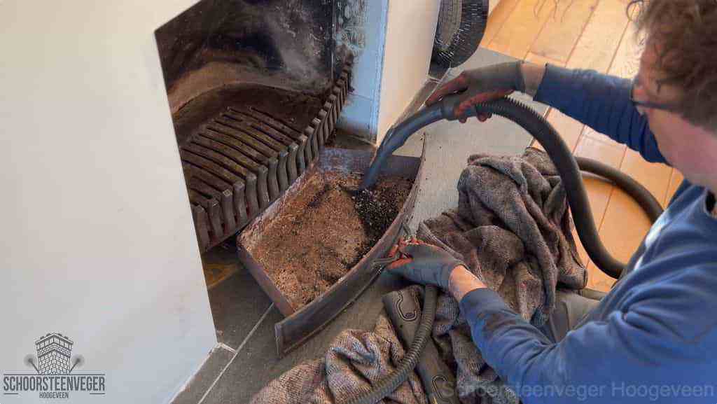 Prijs schoorsteenvegen Hoogeveen schouw reinigen Prijs schoorsteenvegen Hoogeveen schouw reinigen